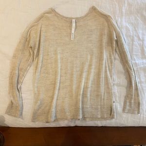 Lululemon long sleeve lightweight sweater